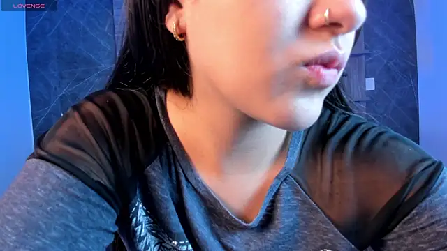 Snapshot of paulina_sweett_ chatting on November 15, 2025, 10:52 am paulina sweett online show from November 15, 2025, 10:52 am