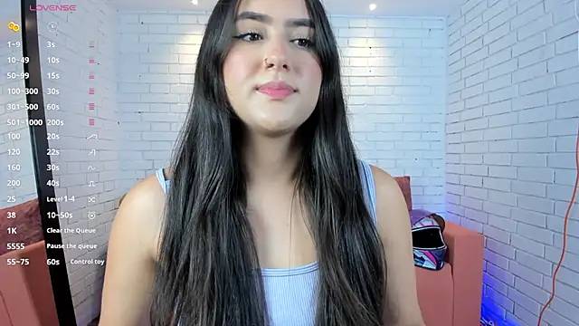 Snapshot of paulina_sweett_ chatting on October 8, 2025, 1:01 pm paulina sweett online show from October 8, 2025, 1:01 pm