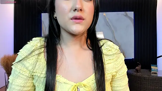 Snapshot of paulina_sweett_ chatting on October 22, 2025, 7:24 pm paulina sweett online show from October 22, 2025, 7:24 pm