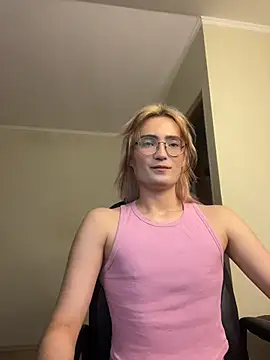 Snapshot of CuteYukiKun chatting on October 13, 2025, 5:36 pm CuteYukiKun online show from October 13, 2025, 5:36 pm