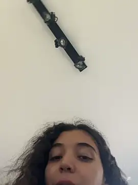 Snapshot of uniquerossie chatting on November 11, 2025, 10:21 am uniquerossie online show from November 11, 2025, 10:21 am