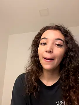 Snapshot of uniquerossie chatting on November 30, 2025, 9:10 am uniquerossie online show from November 30, 2025, 9:10 am