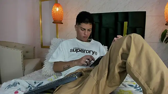 Snapshot of Levy_Steve chatting on November 6, 2025, 4:16 am Levy Steve online show from November 6, 2025, 4:16 am