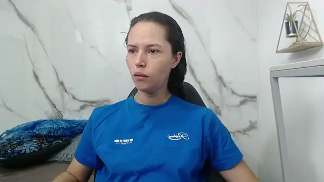 Snapshot of Lindsey8 chatting on May 18, 2026, 2:00 pm Lindsey8 online show from May 18, 2026, 2:00 pm