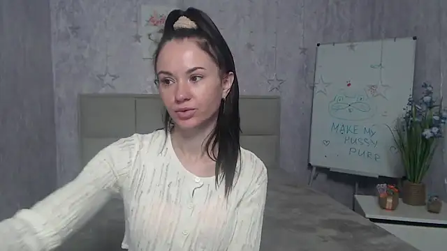 KaraCriegs online show from November 8, 2025, 6:33 pm