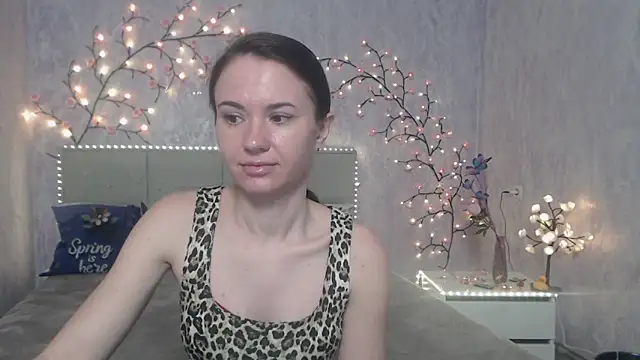 KaraCriegs online show from April 23, 2026, 5:47 pm