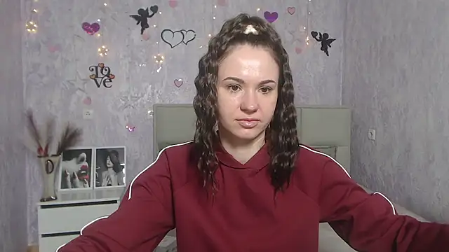 KaraCriegs online show from March 12, 2025, 6:32 pm