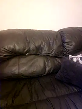 An g elly online show from October 26, 2025, 6:41 pm