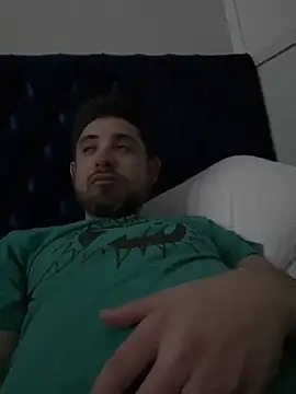 Snapshot of caliguy37 chatting on February 19, 2025, 5:38 am caliguy37 online show from February 19, 2025, 5:38 am