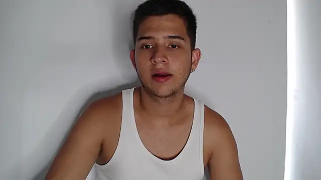 Snapshot of harold_18_ chatting on October 22, 2025, 5:45 pm harold 18 online show from October 22, 2025, 5:45 pm