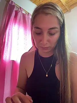 Iris love18 online show from February 13, 2026, 1:33 pm