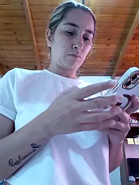 Iris love18 online show from March 7, 2026, 3:39 pm