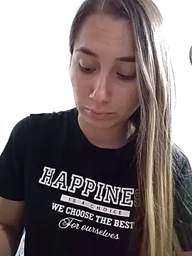 Iris love18 online show from November 18, 2025, 8:45 pm