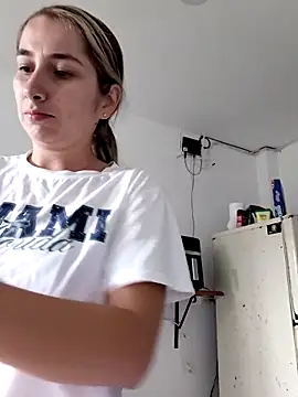 Iris love18 online show from February 24, 2026, 3:24 pm