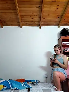 Iris love18 online show from February 26, 2026, 2:39 pm