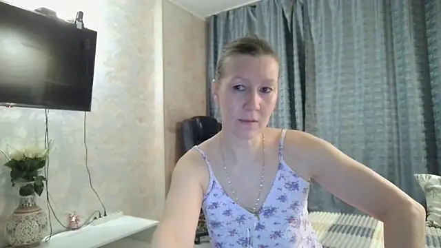 Snapshot of WindChristy chatting on December 4, 2025, 3:38 am WindChristy online show from December 4, 2025, 3:38 am