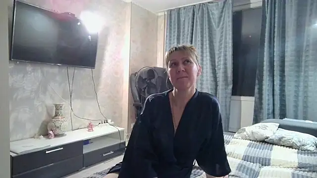 Snapshot of WindChristy chatting on May 12, 2026, 11:00 pm WindChristy online show from May 12, 2026, 11:00 pm