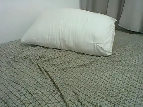 Snapshot of Creamy_Hotpussy25 chatting on October 26, 2025, 10:21 pm Creamy Hotpussy25 online show from October 26, 2025, 10:21 pm