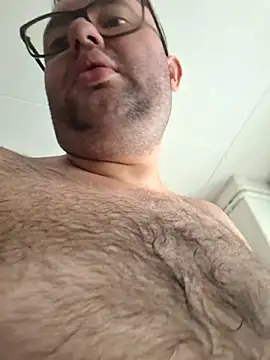 Snapshot of Javier_bear chatting on July 25, 2026, 12:33 pm Javier bear online show from July 25, 2026, 12:33 pm