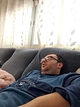 Snapshot of Javier_bear chatting on February 13, 2026, 10:15 am Javier bear online show from February 13, 2026, 10:15 am