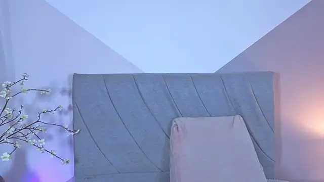 mailin18 online show from November 7, 2025, 9:30 pm