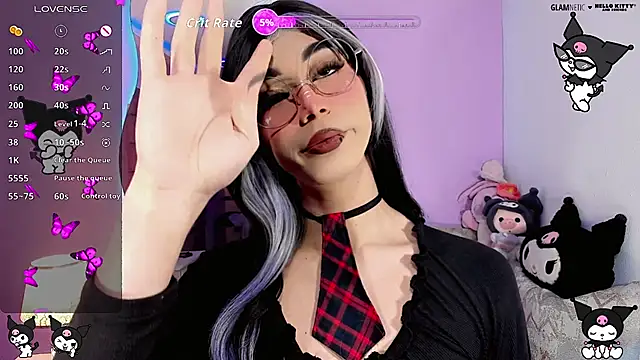 Snapshot of kimMaddiee chatting on November 14, 2025, 9:18 pm kimMaddiee online show from November 14, 2025, 9:18 pm