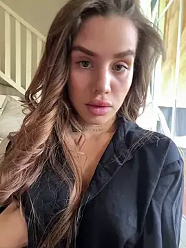 EmiliaCatalina online show from February 28, 2025, 8:39 pm
