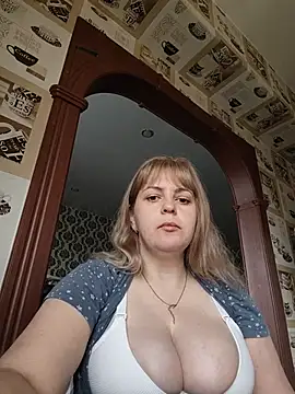 Lady nice cat online show from July 3, 2026, 3:13 am