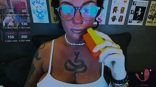 EllieOz online show from May 18, 2026, 4:12 pm