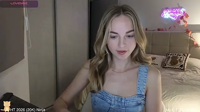 Snapshot of Miss_Aliannaa chatting on April 23, 2026, 7:15 pm Miss Aliannaa online show from April 23, 2026, 7:15 pm