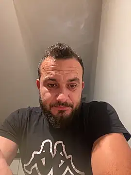 cosmin9000 online show from October 4, 2025, 5:20 am