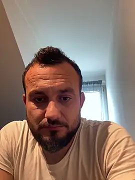 cosmin9000 online show from October 12, 2025, 10:27 am