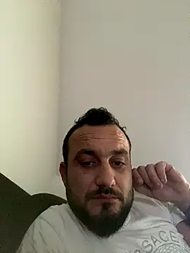 cosmin9000 online show from October 11, 2025, 1:23 pm