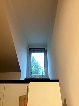 cosmin9000 online show from October 5, 2025, 6:26 am