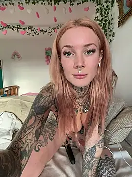 Stella-Kink online show from February 17, 2026, 3:31 pm