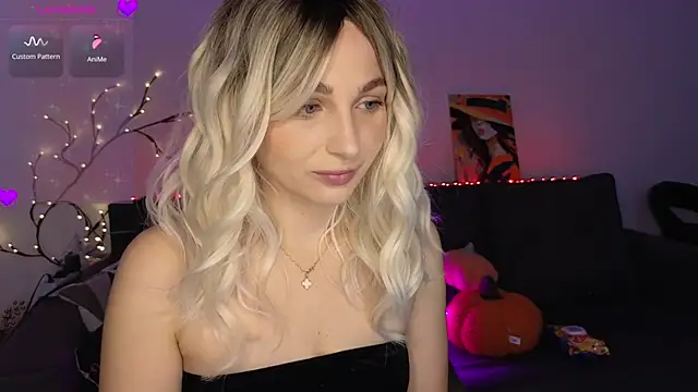 Snapshot of Yoda21 chatting on November 23, 2025, 10:47 am Yoda21 online show from November 23, 2025, 10:47 am