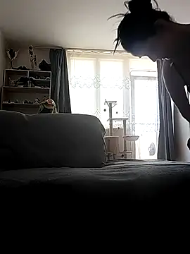 LauraBaby online show from March 13, 2026, 9:58 am