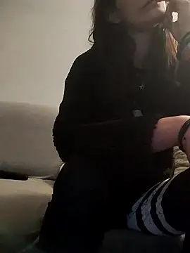 Snapshot of LauraBaby chatting on November 14, 2025, 10:13 pm LauraBaby online show from November 14, 2025, 10:13 pm