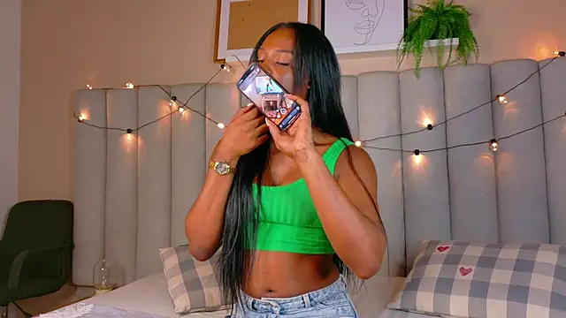 nahomi campbell online show from November 17, 2025, 7:40 pm