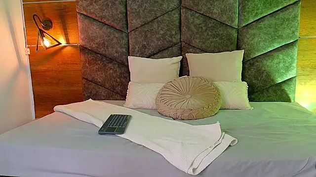 nahomi campbell online show from October 28, 2025, 7:35 pm