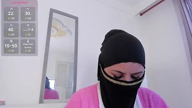 Snapshot of Amina_hafsa chatting on November 29, 2025, 7:14 pm Amina hafsa online show from November 29, 2025, 7:14 pm