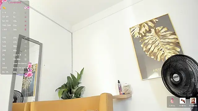 Snapshot of Amina_hafsa chatting on July 28, 2026, 12:59 pm Amina hafsa online show from July 28, 2026, 12:59 pm