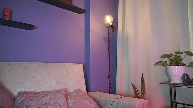 Snapshot of roselinedior chatting on July 10, 2026, 3:34 pm roselinedior online show from July 10, 2026, 3:34 pm