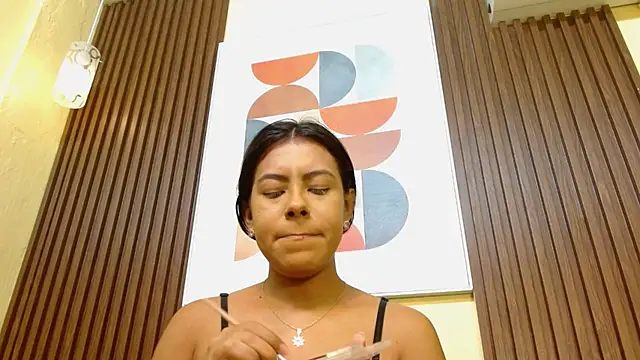 Snapshot of VeronicaRobles chatting on October 31, 2025, 7:54 pm VeronicaRobles online show from October 31, 2025, 7:54 pm