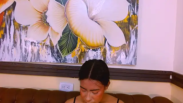 Snapshot of VeronicaRobles chatting on November 7, 2025, 6:34 pm VeronicaRobles online show from November 7, 2025, 6:34 pm