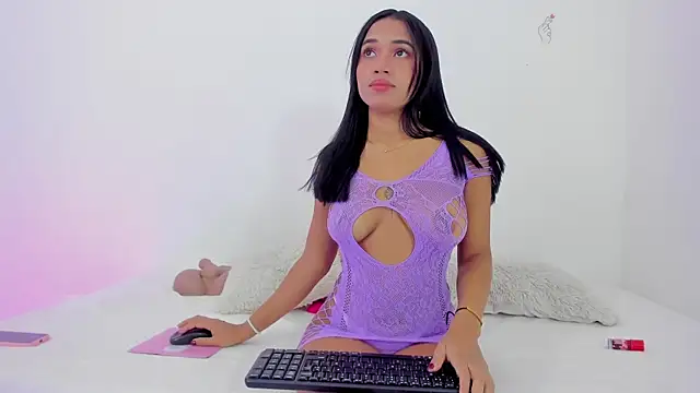 Snapshot of natashaa_evans chatting on June 12, 2026, 3:59 am natashaa evans online show from June 12, 2026, 3:59 am
