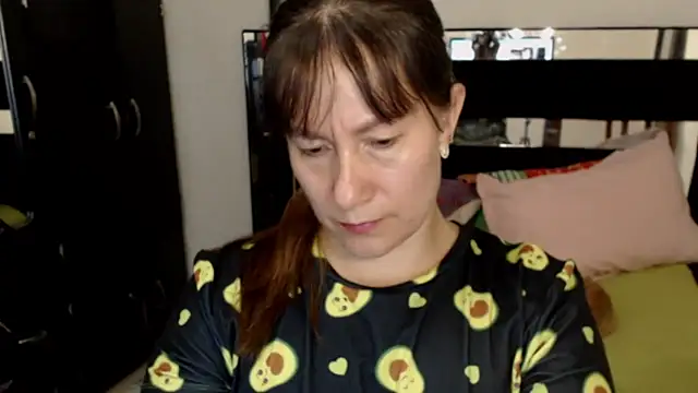 Snapshot of CATRINA-83 chatting on February 5, 2026, 8:04 pm CATRINA-83 online show from February 5, 2026, 8:04 pm