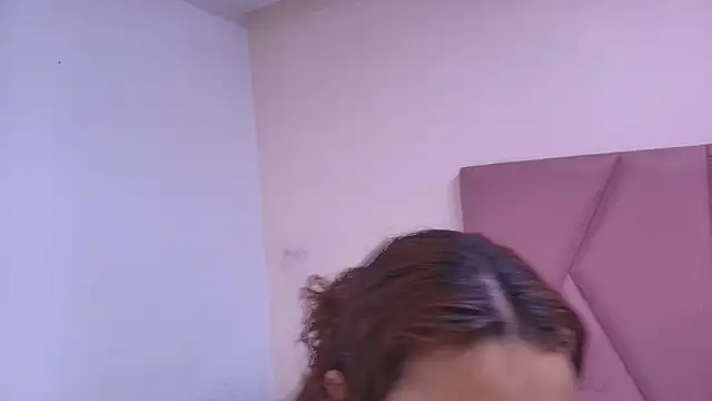 arl chloee online show from October 10, 2025, 3:07 am