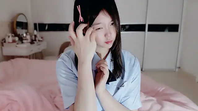 Snapshot of -Lucky_Girl chatting on February 22, 2025, 3:36 pm -Lucky Girl online show from February 22, 2025, 3:36 pm
