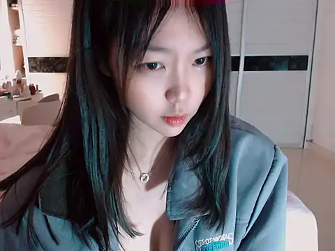 Snapshot of -Lucky_Girl chatting on February 16, 2025, 12:32 pm -Lucky Girl online show from February 16, 2025, 12:32 pm